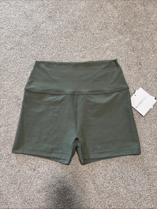 Beyond Yoga Pants - NWT Beyond Yoga Spacedye Keep Pace 3” Bike Shorts